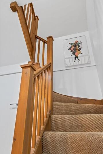 Chestnut Contractor Stays ويلينغبوره الغرفة الصورة